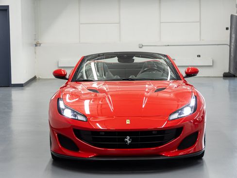 Used 2020 Ferrari Portofino RWD image 7