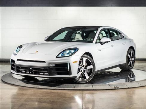 New 2026 Porsche Panamera 4 image 1