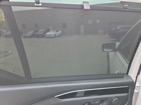 Used 2025 Honda Pilot EX-L image 25