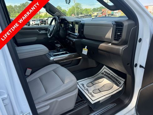 Used 2024 Chevrolet Silverado 1500 LT Trail Boss w/ LT Trail Boss Premium Package image 13