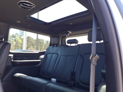 New 2026 Jeep Grand Wagoneer 4WD image 18