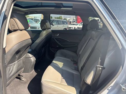 Used 2016 Hyundai Santa Fe SE w/ Option Group 03 AWD/4WD image 25