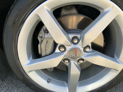 Used 2014 Chevrolet Corvette Stingray Convertible w/ 2LT Preferred Equipment Group RWD image 10