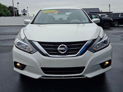 Used 2017 Nissan Altima 2.5 SV FWD image 2