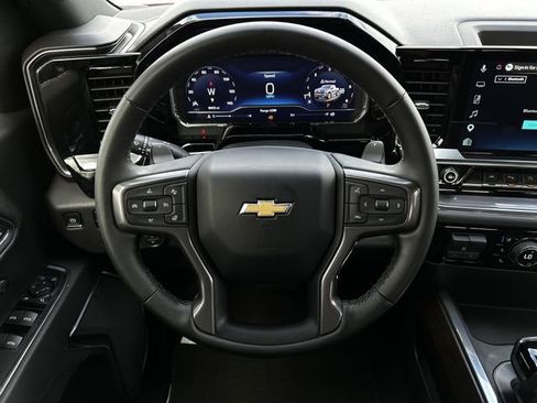 Used 2025 Chevrolet Silverado 1500 High Country w/ Technology Package AWD/4WD image 14