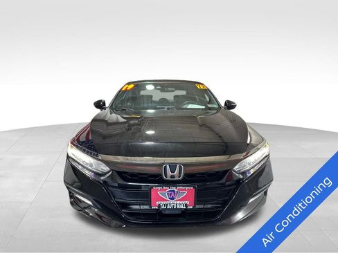 Used 2019 Honda Accord Sport image 2