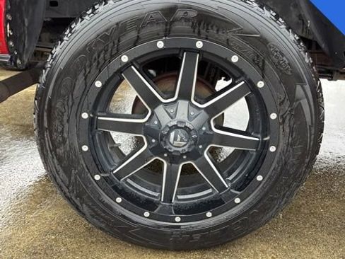 Used 2019 Toyota Tacoma SR w/ SR Convenience Package image 9