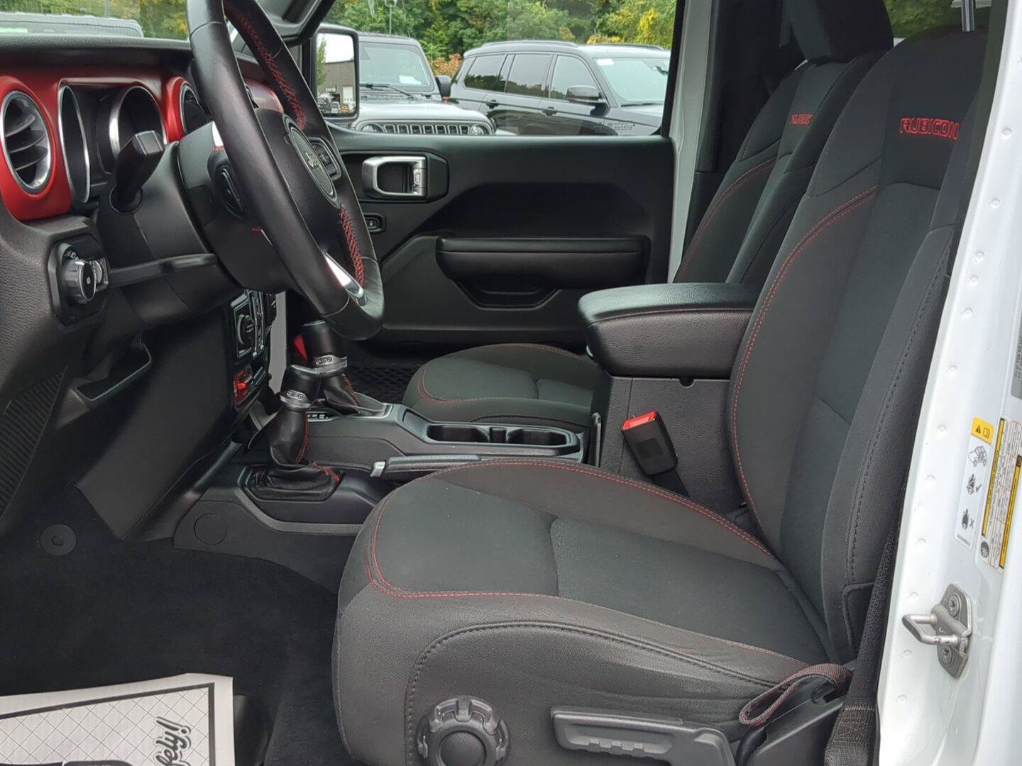 Used 2019 Jeep Wrangler Unlimited Rubicon w/ Cold Weather Group AWD/4WD image 8