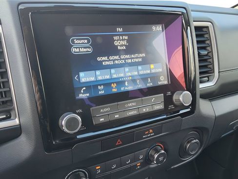 Used 2022 Nissan Frontier SV RWD image 10