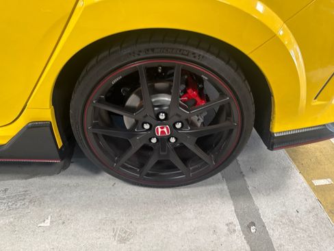 Used 2021 Honda Civic Type R Limited image 9