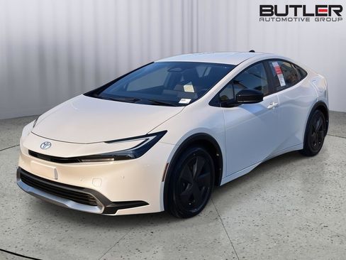 New 2026 Toyota Prius Plug-In Hybrid FWD image 1