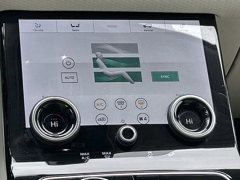 Used 2018 Land Rover Range Rover Velar S image 30