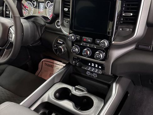 New 2026 RAM 1500 4x4 Crew Cab image 31
