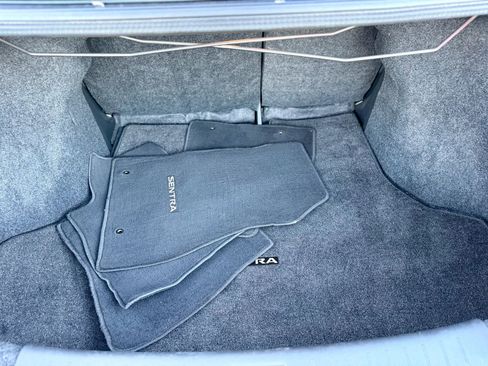 Used 2015 Nissan Sentra SV image 32