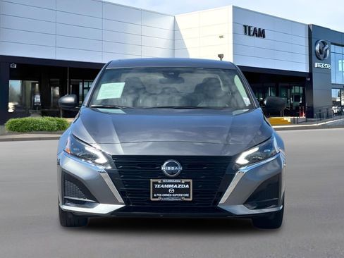 Used 2025 Nissan Altima 2.5 SV FWD image 6