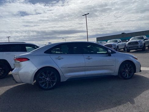 Used 2025 Toyota Corolla SE image 16