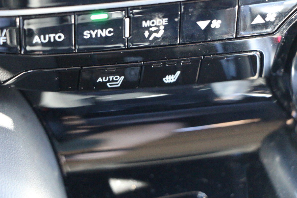 Used 2026 Acura MDX w/ Technology Package FWD image 25