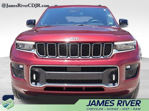 Used 2022 Jeep Grand Cherokee L Overland w/ Luxury Tech Group IV AWD/4WD image 7