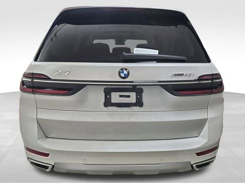 New 2026 BMW X7 xDrive40i image 8