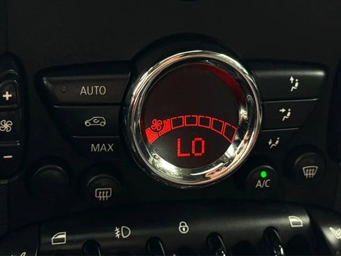 Used 2014 MINI Cooper Clubman S FWD image 32
