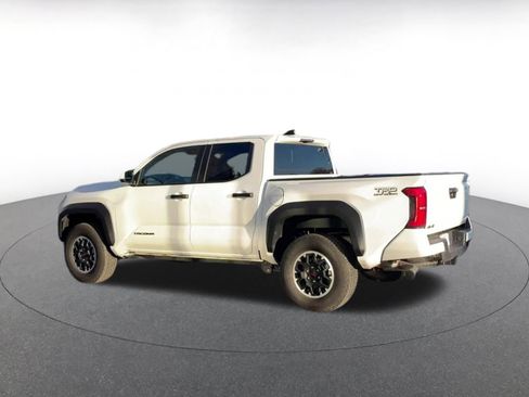 Used 2025 Toyota Tacoma TRD Off-Road image 10