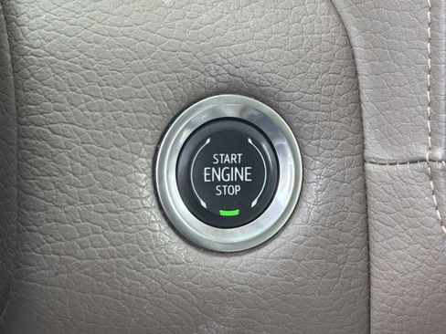 Used 2024 GMC Yukon Denali w/ Denali Reserve Package image 9