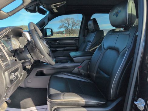 Used 2020 RAM 1500 Limited w/ Black Appearance Package image 13