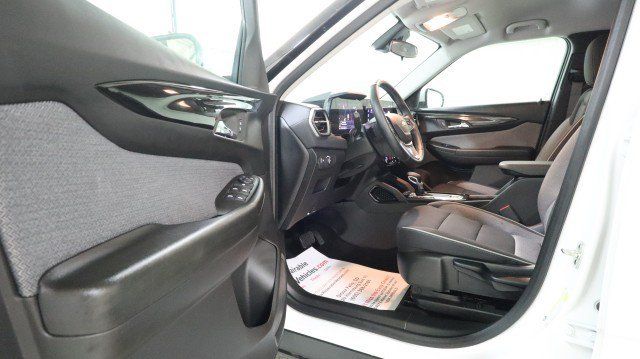 Used 2026 Chevrolet TrailBlazer LT w/ LT Cold Weather Package AWD/4WD image 9
