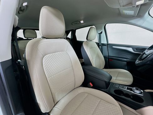 Used 2022 Ford Escape SE w/ Cold Weather Package image 26