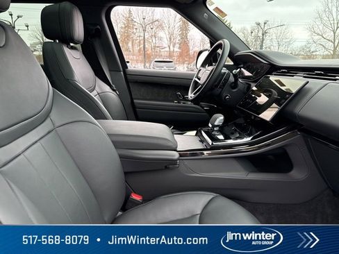 Used 2024 Land Rover Range Rover Sport Dynamic SE image 18