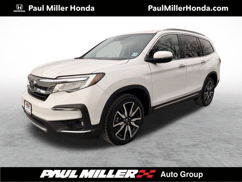 Used 2022 Honda Pilot Touring image 1