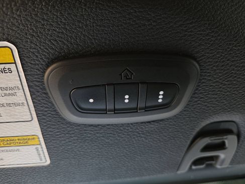Used 2018 Jeep Wrangler Unlimited Sahara AWD/4WD image 22