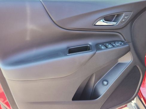 Used 2024 Chevrolet Equinox LT image 7