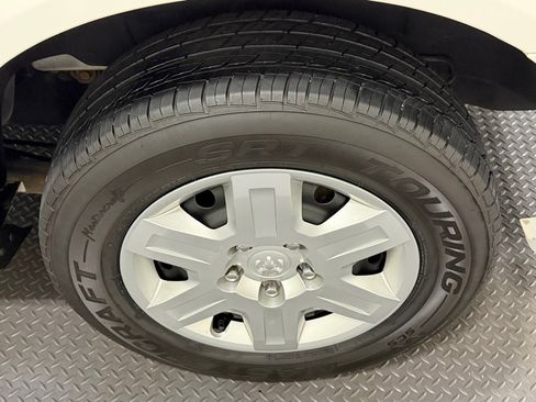 Used 2013 RAM C/V Tradesman image 19