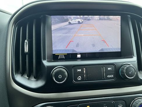 Used 2022 Chevrolet Colorado Z71 image 16