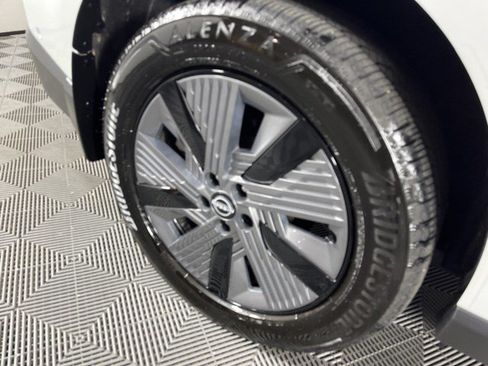 Used 2025 Nissan Murano SL AWD/4WD image 13