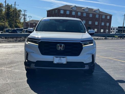 Certified 2023 Honda Pilot EX-L image 9