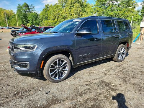 Used 2025 Jeep Wagoneer Series III w/ Premium Group I AWD/4WD image 2