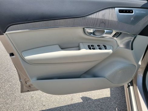 Used 2024 Volvo XC90 T8 Ultimate w/ Protection Package Premier AWD/4WD image 19