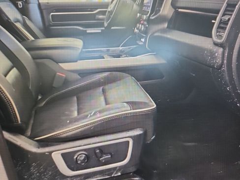 Used 2020 RAM 1500 Laramie image 11