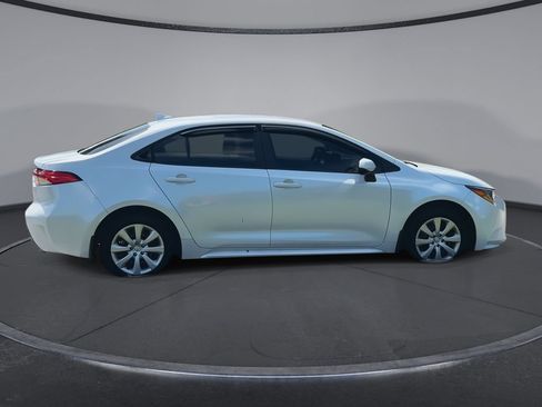 Used 2026 Toyota Corolla LE FWD image 9