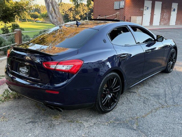 Used 2015 Maserati Ghibli RWD image 17