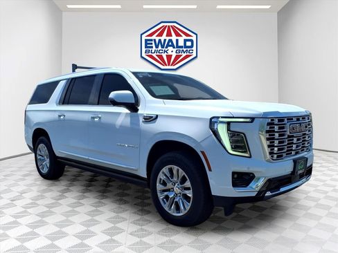 Certified 2025 GMC Yukon XL Denali w/ Sun & Power Step Package AWD/4WD image 2