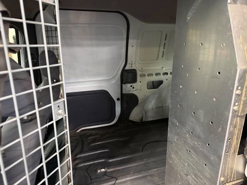 Used 2013 Ford Transit Connect XLT image 11