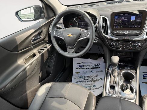 Used 2024 Chevrolet Equinox Premier AWD/4WD image 11