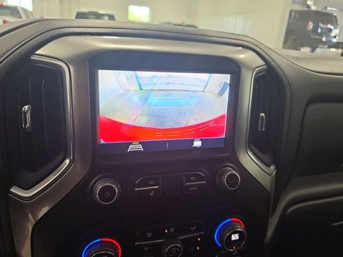 Used 2022 Chevrolet Silverado 1500 LT AWD/4WD image 14
