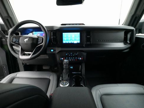 Used 2023 Ford Bronco Big Bend w/ Sasquatch Package image 5