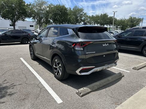 Used 2024 Kia Sportage EX FWD image 6