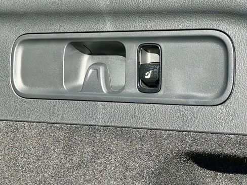 Certified 2026 Mercedes-Benz GLC 300 4MATIC image 39