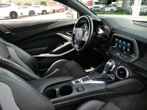 Used 2019 Chevrolet Camaro SS image 34